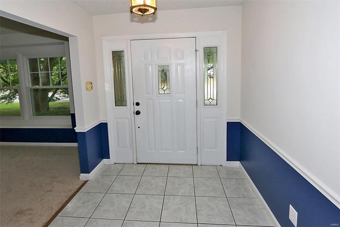 8107 MacKenzie Road St. Louis, MO 63123 - Photo 2 of 20 Gallery Image 2