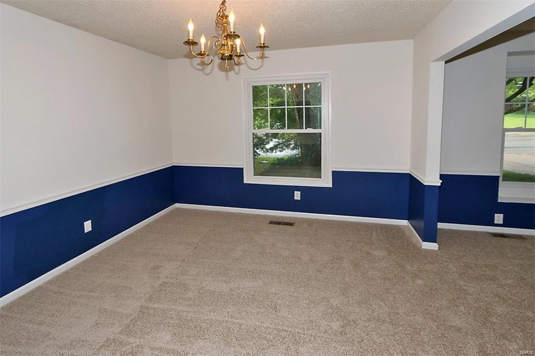 8107 MacKenzie Road St. Louis, MO 63123 - Photo 6 of 20 Gallery Image 6