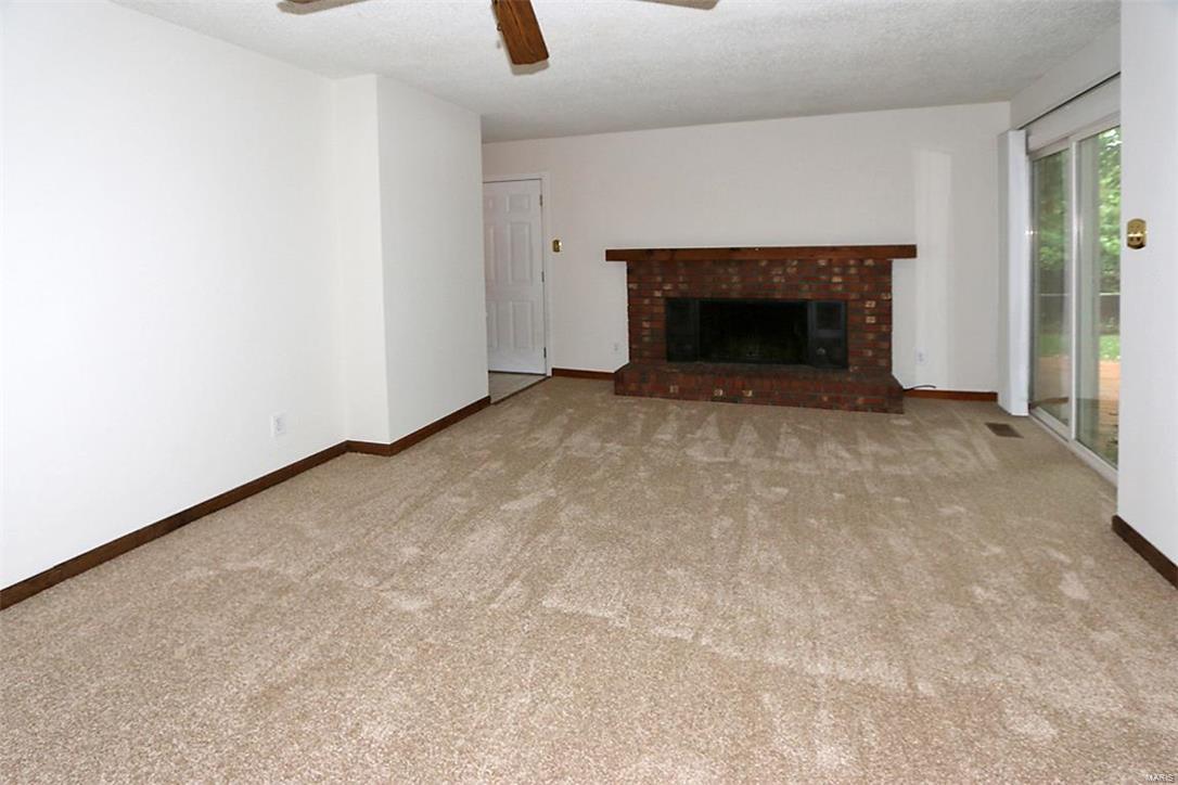 8107 MacKenzie Road St. Louis, MO 63123 - Photo 10 of 20 Gallery Image 10