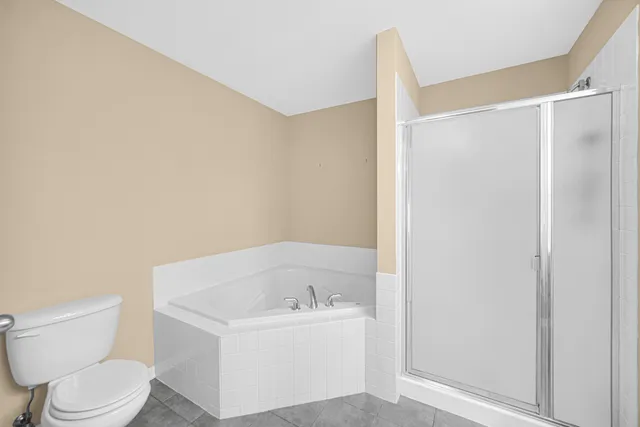 $365,000 | 1104 Loganbury Court, Elgin, IL 60120