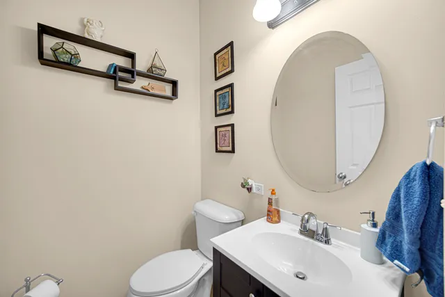 $365,000 | 1104 Loganbury Court, Elgin, IL 60120