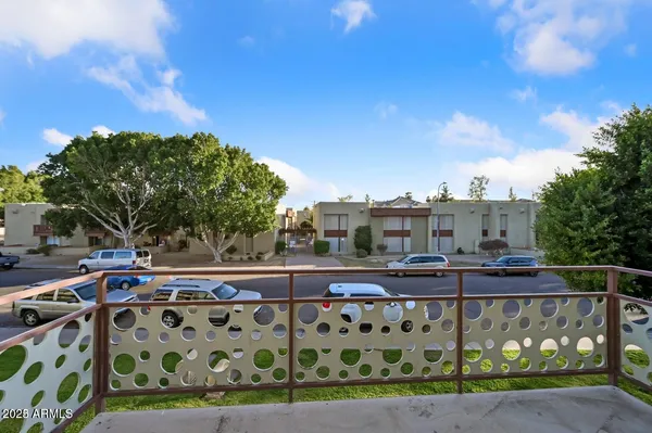 $1,299 | 1702 West Tuckey Lane, Unit 212, Phoenix, AZ 85015