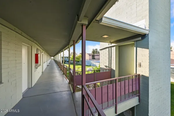 $1,199 | 1702 West Tuckey Lane, Unit 212, Phoenix, AZ 85015