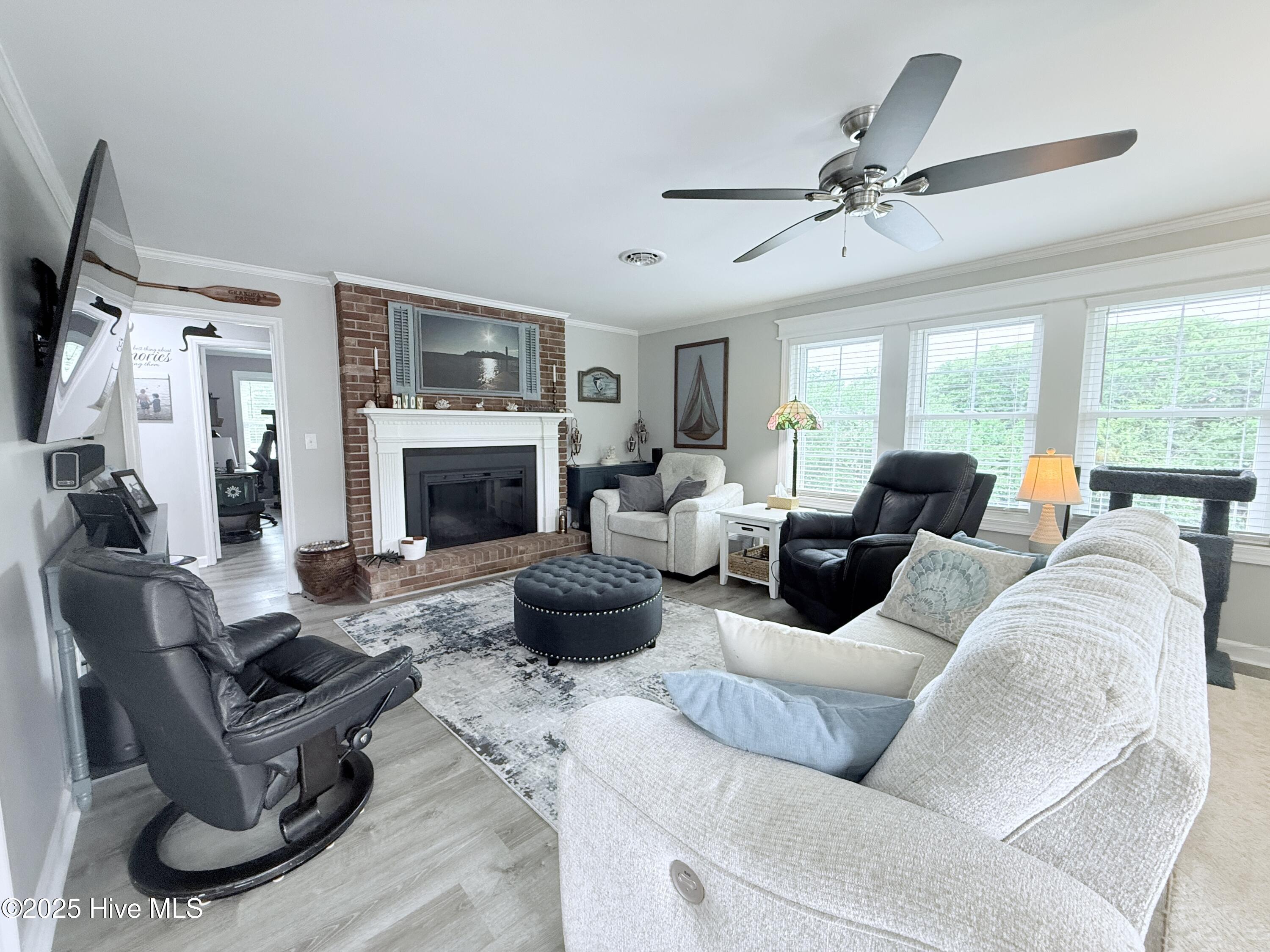 5405 Cedar Tree Lane Emerald Isle, NC 28594 - Photo 27 of 67 Upstairs Living Room