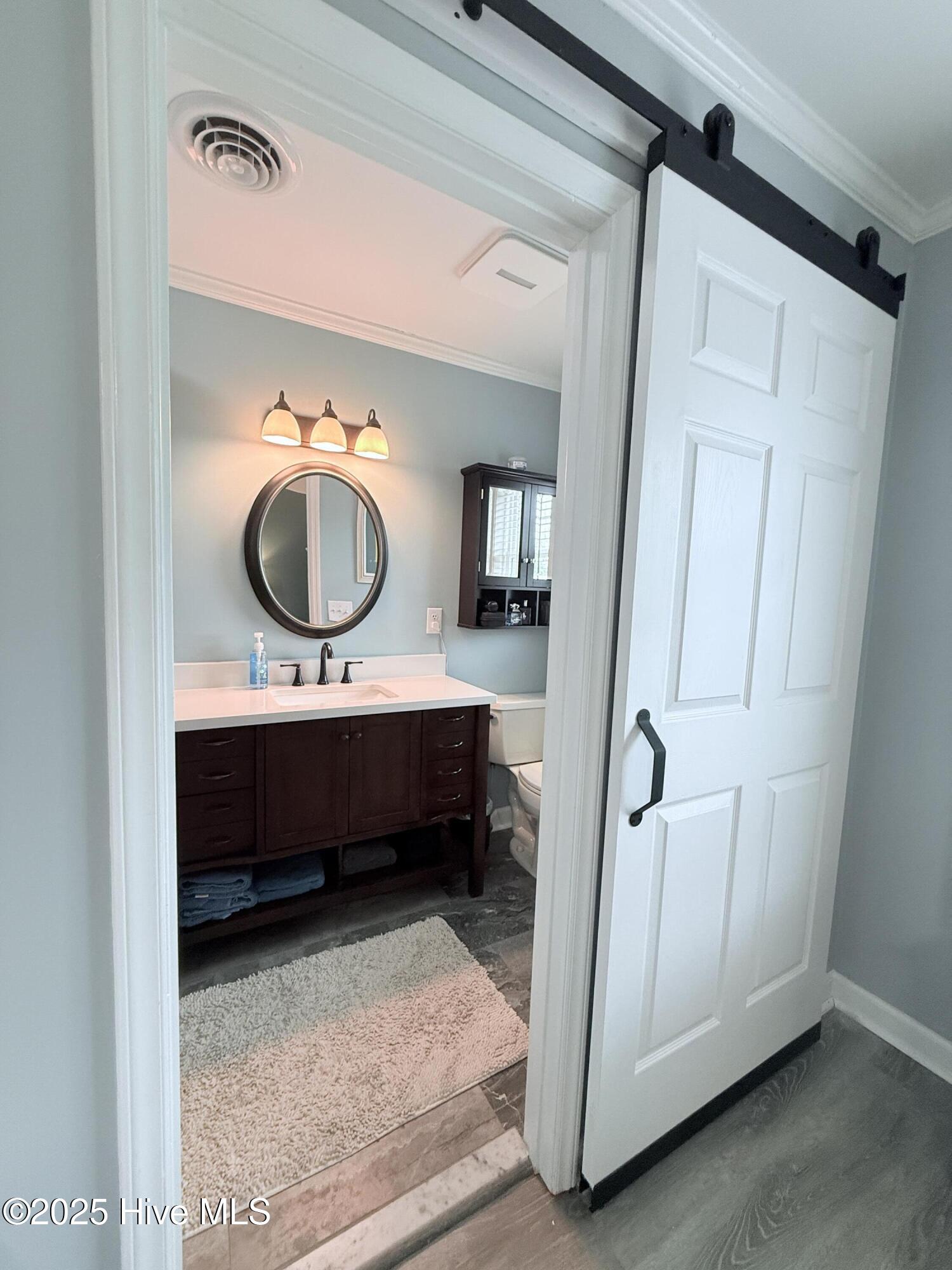 5405 Cedar Tree Lane Emerald Isle, NC 28594 - Photo 38 of 67 Upstairs Primary Bathroom