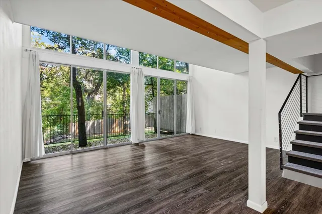 $1,950 | 1304 Mariposa Drive, Unit 156, Austin, TX 78704