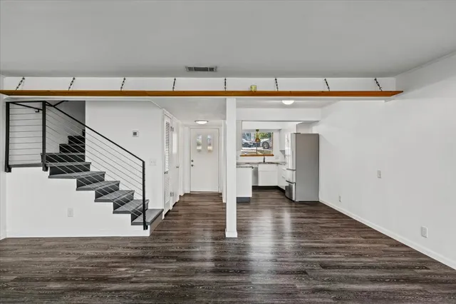 $1,950 | 1304 Mariposa Drive, Unit 156, Austin, TX 78704