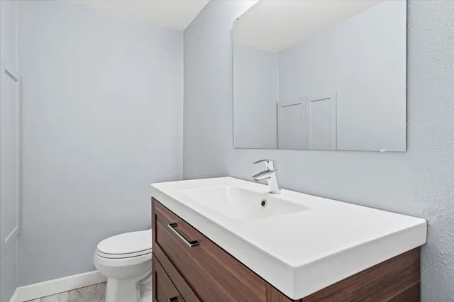 $1,950 | 1304 Mariposa Drive, Unit 156, Austin, TX 78704