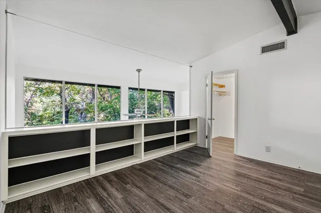 $1,950 | 1304 Mariposa Drive, Unit 156, Austin, TX 78704