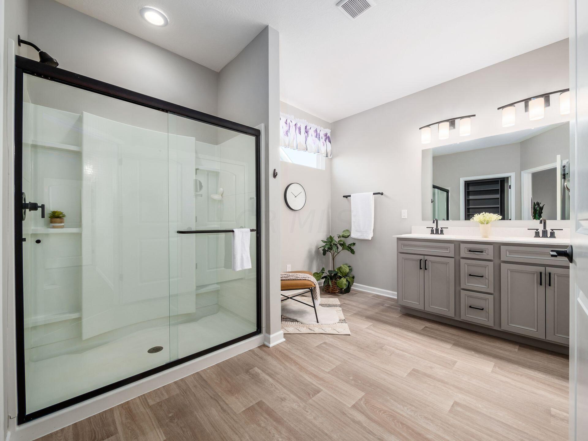 114 Solstice Road Delaware, OH 43015 - Photo 23 of 46 21. Primary Ensuite Bath