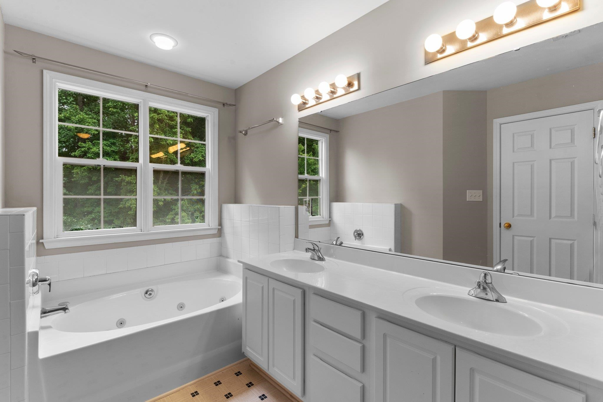 5603 Slide Rock Lane Raleigh, NC 27613 - Photo 15 of 30 Primary Bathroom
