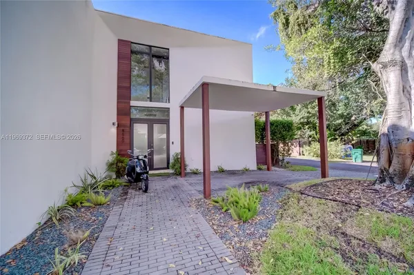 $15,000 | 8660 Arboretum Lane, Miami, FL 33138