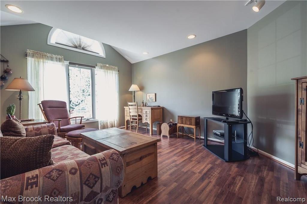 3147 Fairgrove Terrace, Unit 7 Rochester Hills, MI 48309 - Photo 12 of 52