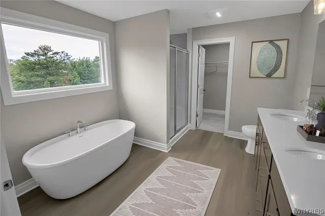 $849,900 | 5676 Dorothy Circle, Clarence, NY 14032