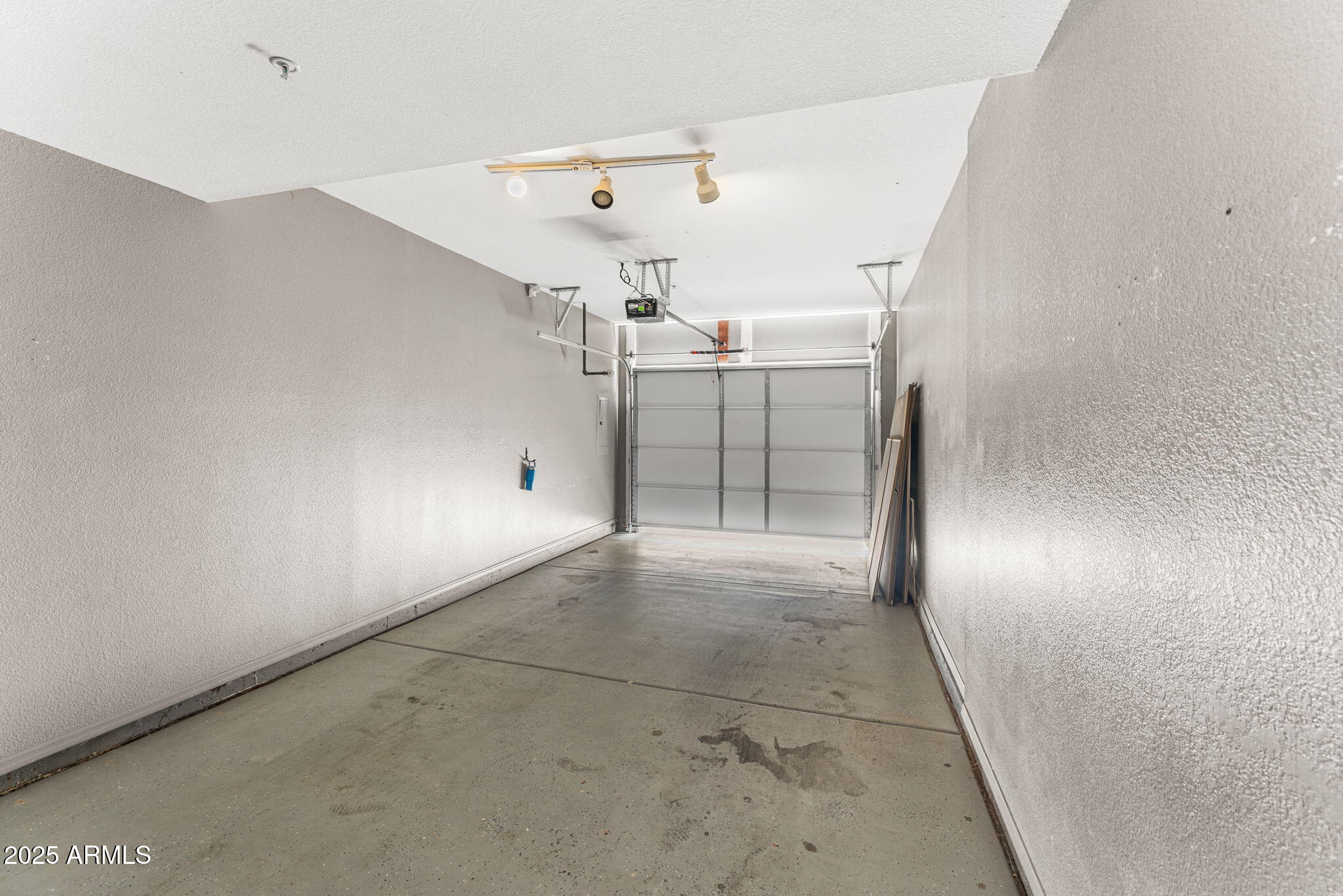 1445 East Broadway Road, Unit 208 Tempe, AZ 85282 - Photo 17 of 18 a view of a hallway