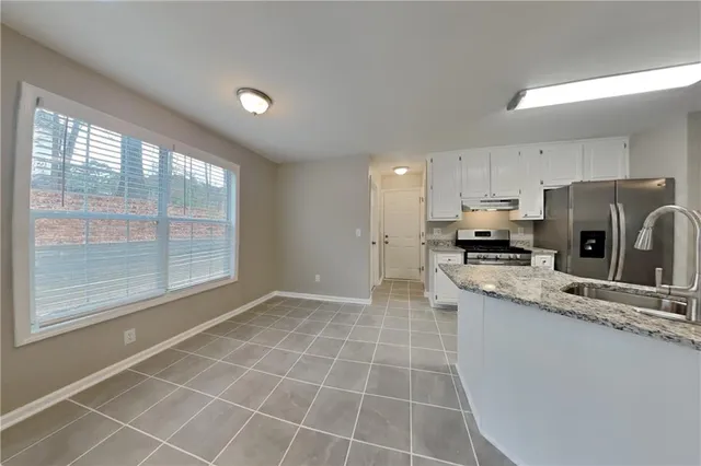 $2,000 | 3261 Chesterfield Court, Snellville, GA 30039