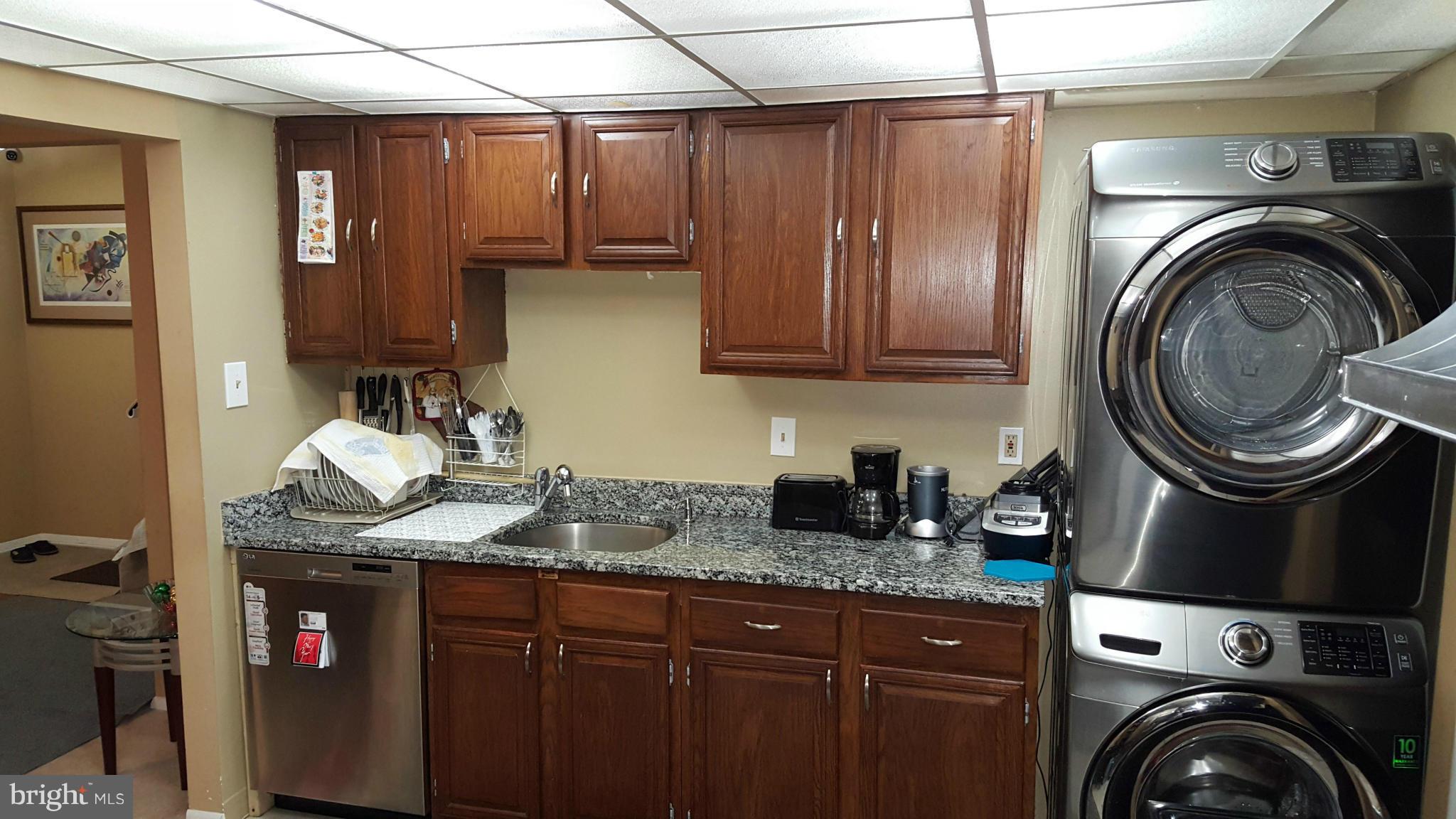 3762 Port Hope Point Triangle, VA 22172 - Photo 6 of 16 Kitchen