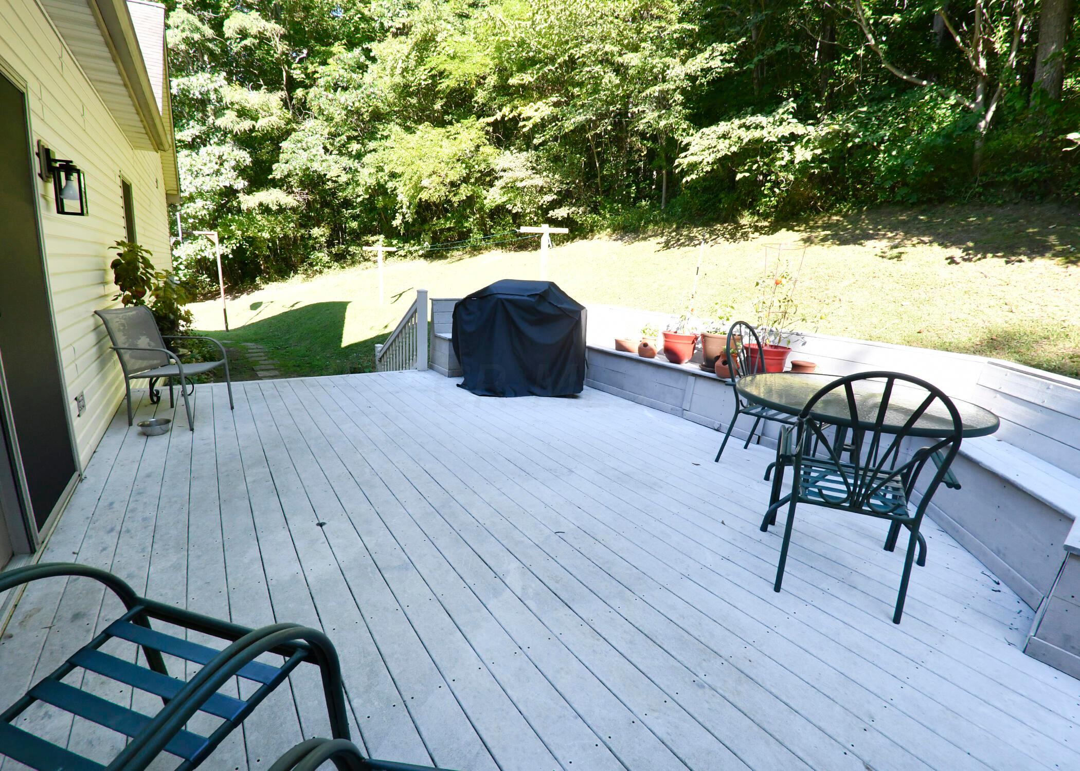 266 Ross Road Southeast Lancaster, OH 43130 - Photo 10 of 56 Outdoor oasis