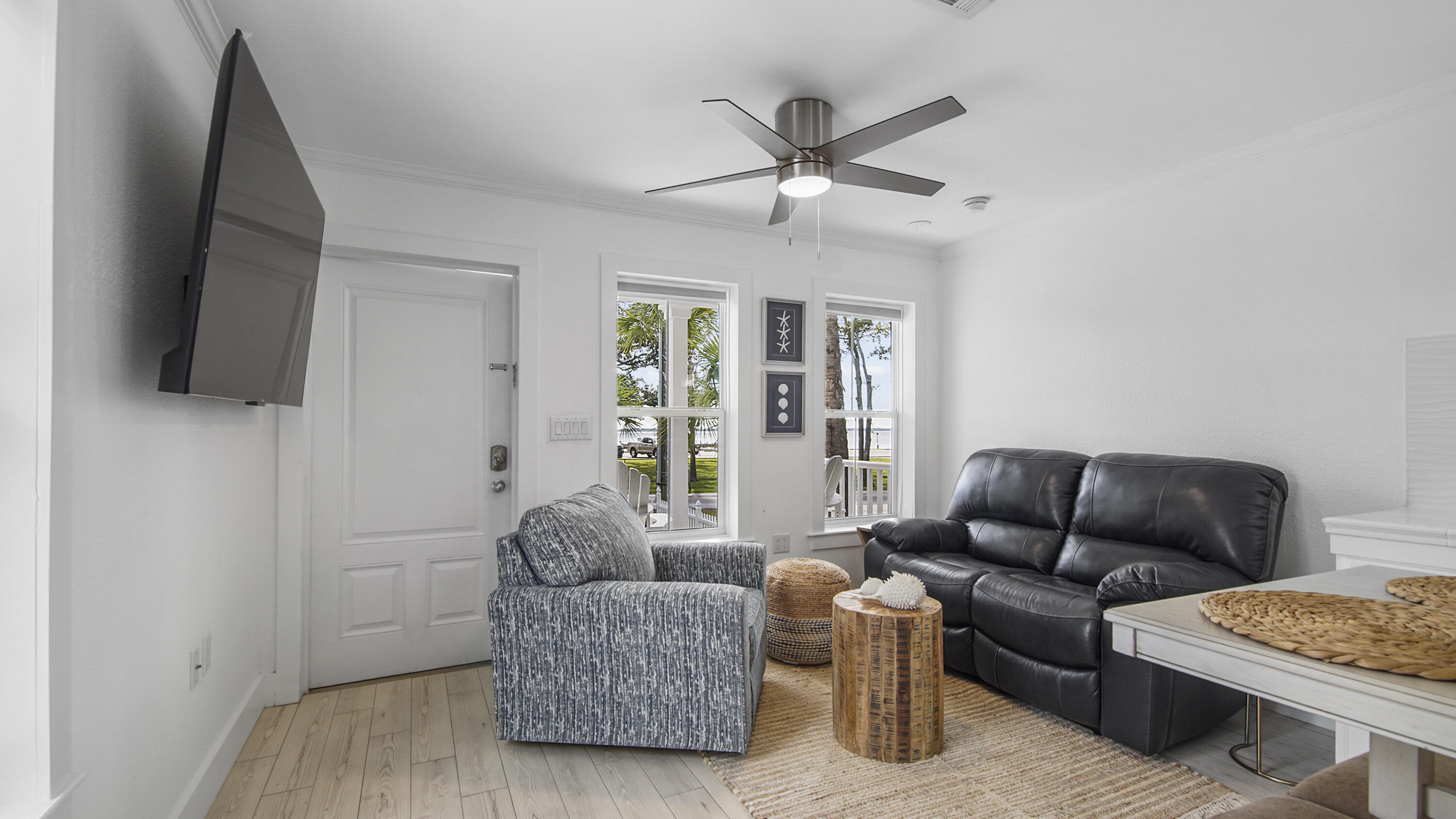 2961 Bay Grove Road Freeport, FL 32439 - Photo 12 of 27 Living Room with TV
