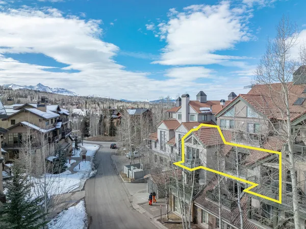 $2,000,000 | 117 Lost Creek Lane, Unit 31, Mountain Village, CO 81435
