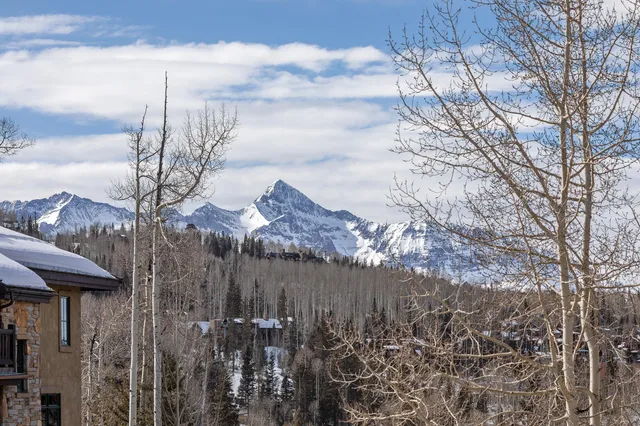 $2,000,000 | 117 Lost Creek Lane, Unit 31, Telluride, CO 81435