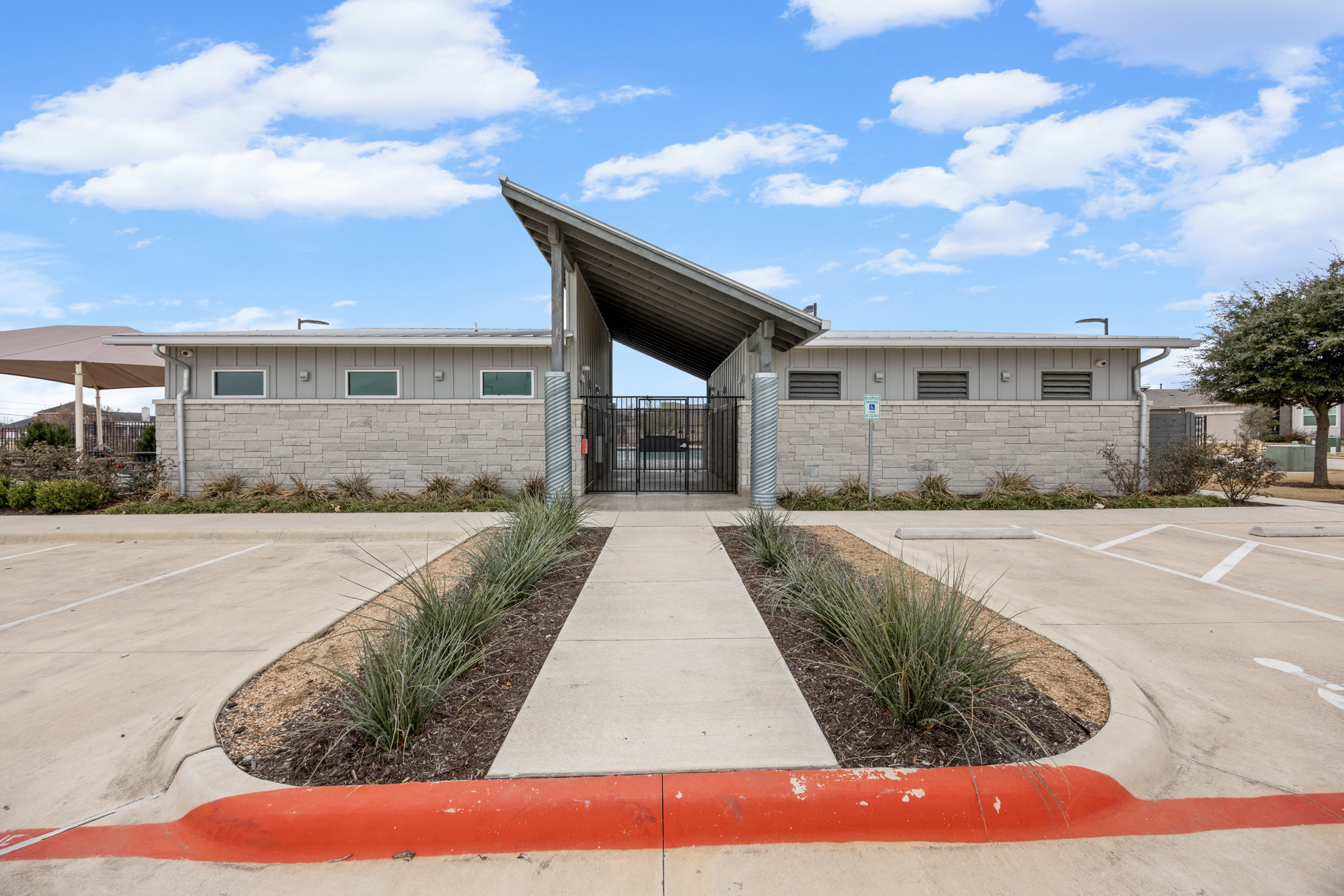 8324 Mimi Lane Austin, TX 78724 - Photo 35 of 40 Community clubhouse view