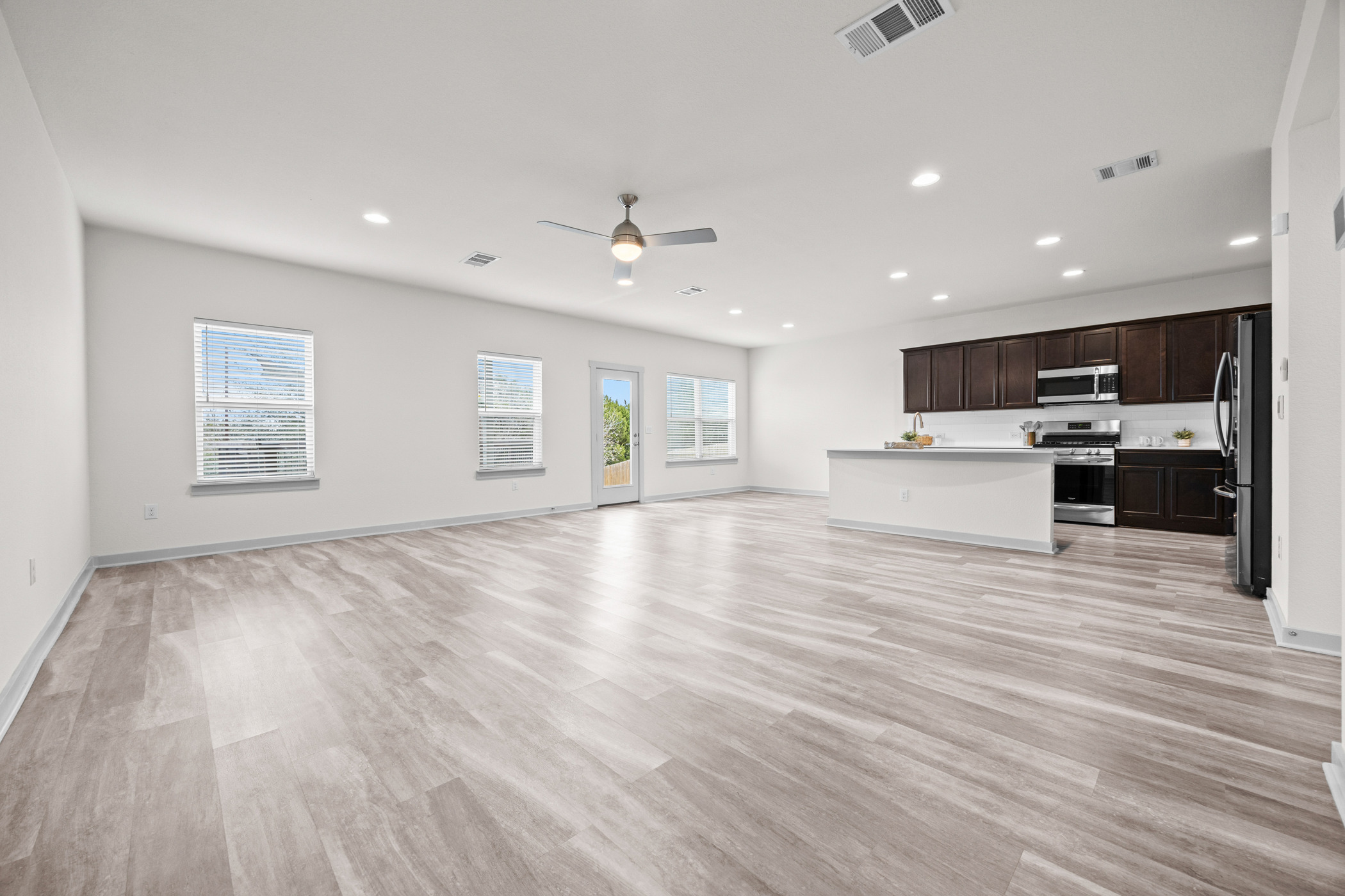 8324 Mimi Lane Austin, TX 78724 - Photo 6 of 40