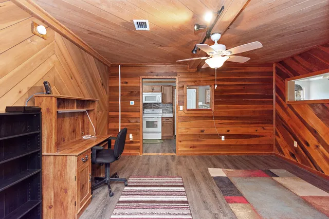 $299,900 | 244 Dickerson Street, Altamont, TN 37301