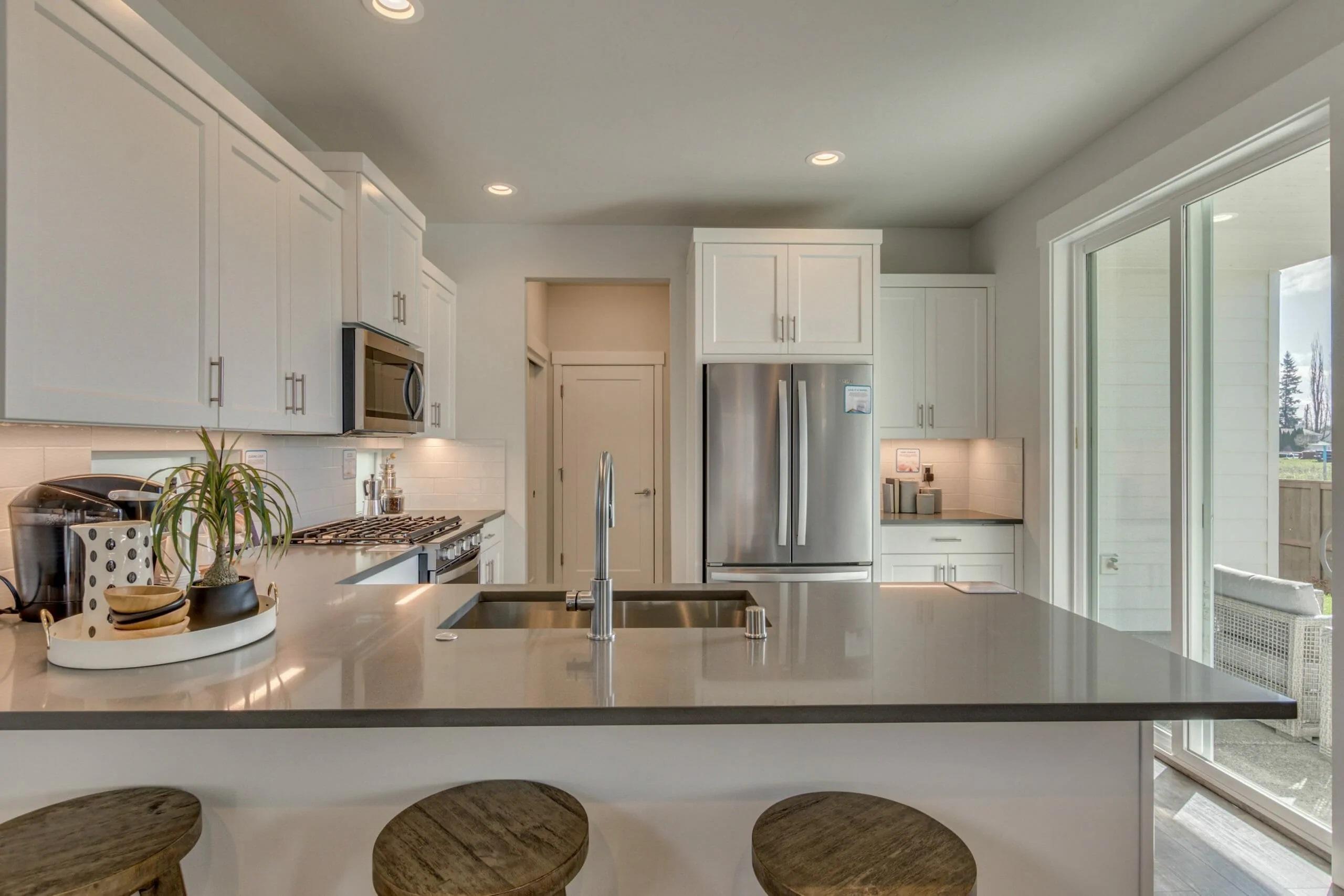 Home will be similar to photo or rendering shown. Specs may vary.