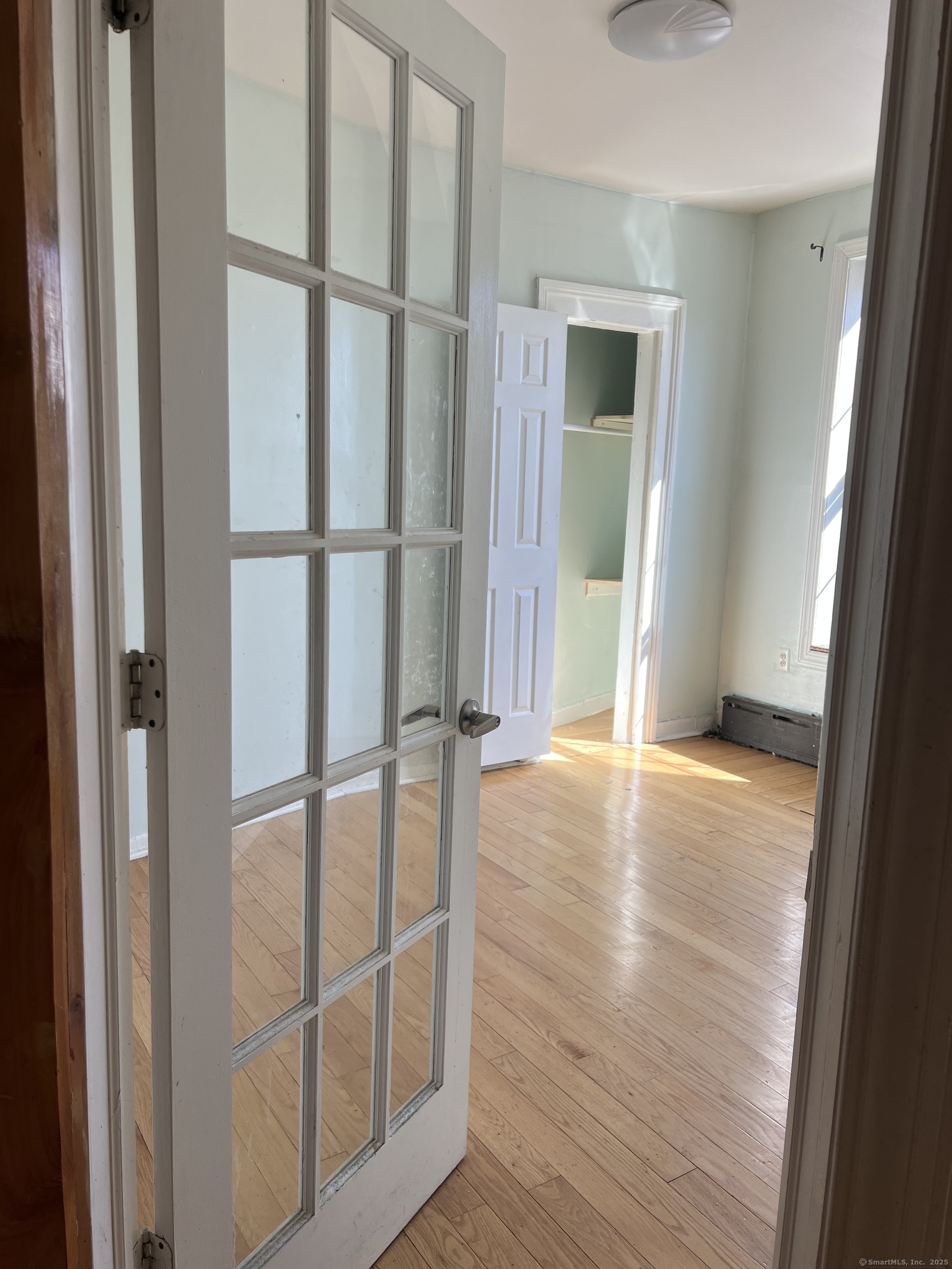 546 Congress Avenue, Unit 1 New Haven, CT 06519 - Photo 12 of 14 a view of a interior of the house