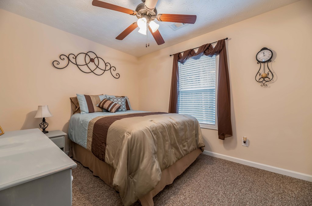 93 Roseanne Loop Hamilton, GA 31811 - Photo 15 of 22 Bedroom 3