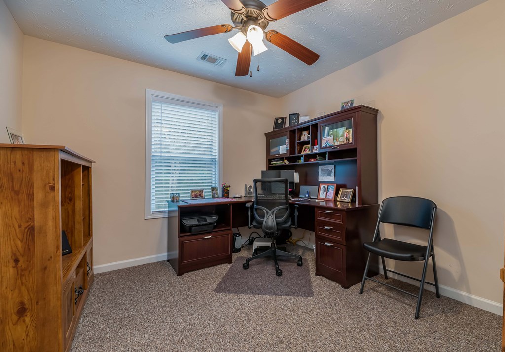 93 Roseanne Loop Hamilton, GA 31811 - Photo 16 of 22 Bedroom 4/Office
