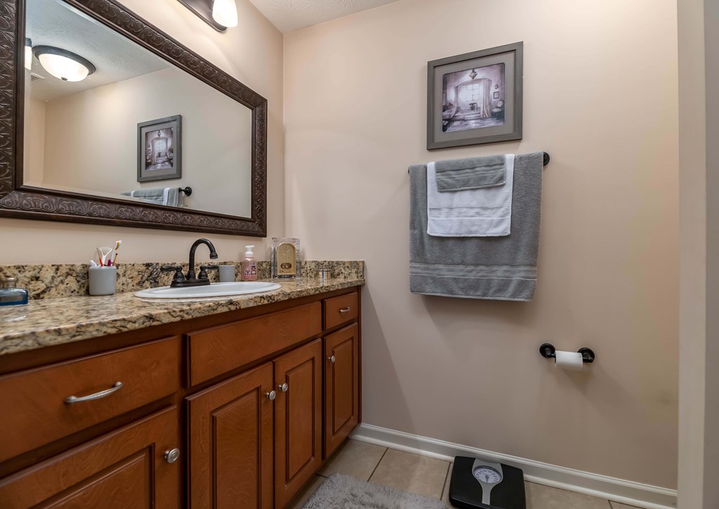 93 Roseanne Loop Hamilton, GA 31811 - Photo 19 of 22 Master Bath
