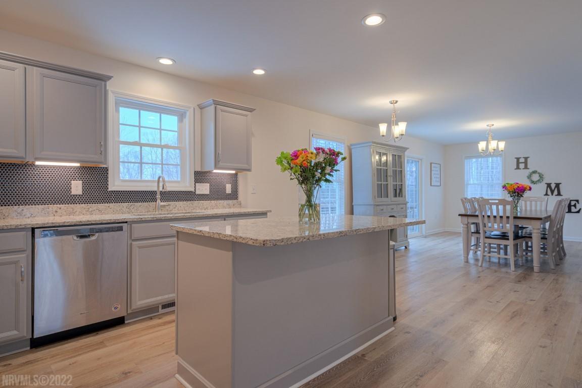 1332 Walnut Ridge Road Christiansburg, VA 24073 - Photo 17 of 47 Gallery Image 17