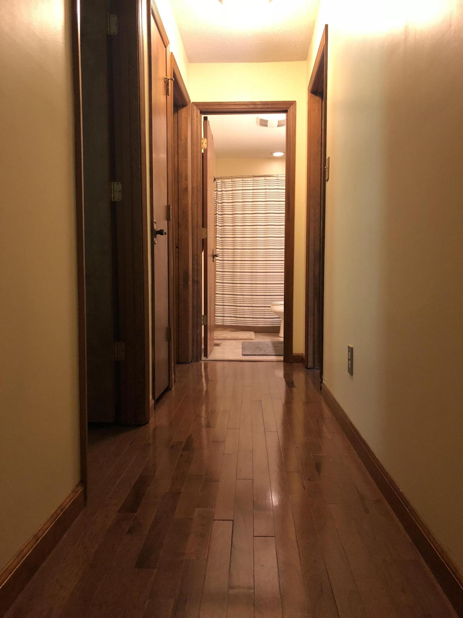 9913 Elkins Road Heiskell, TN 37754 - Photo 18 of 27 hallway