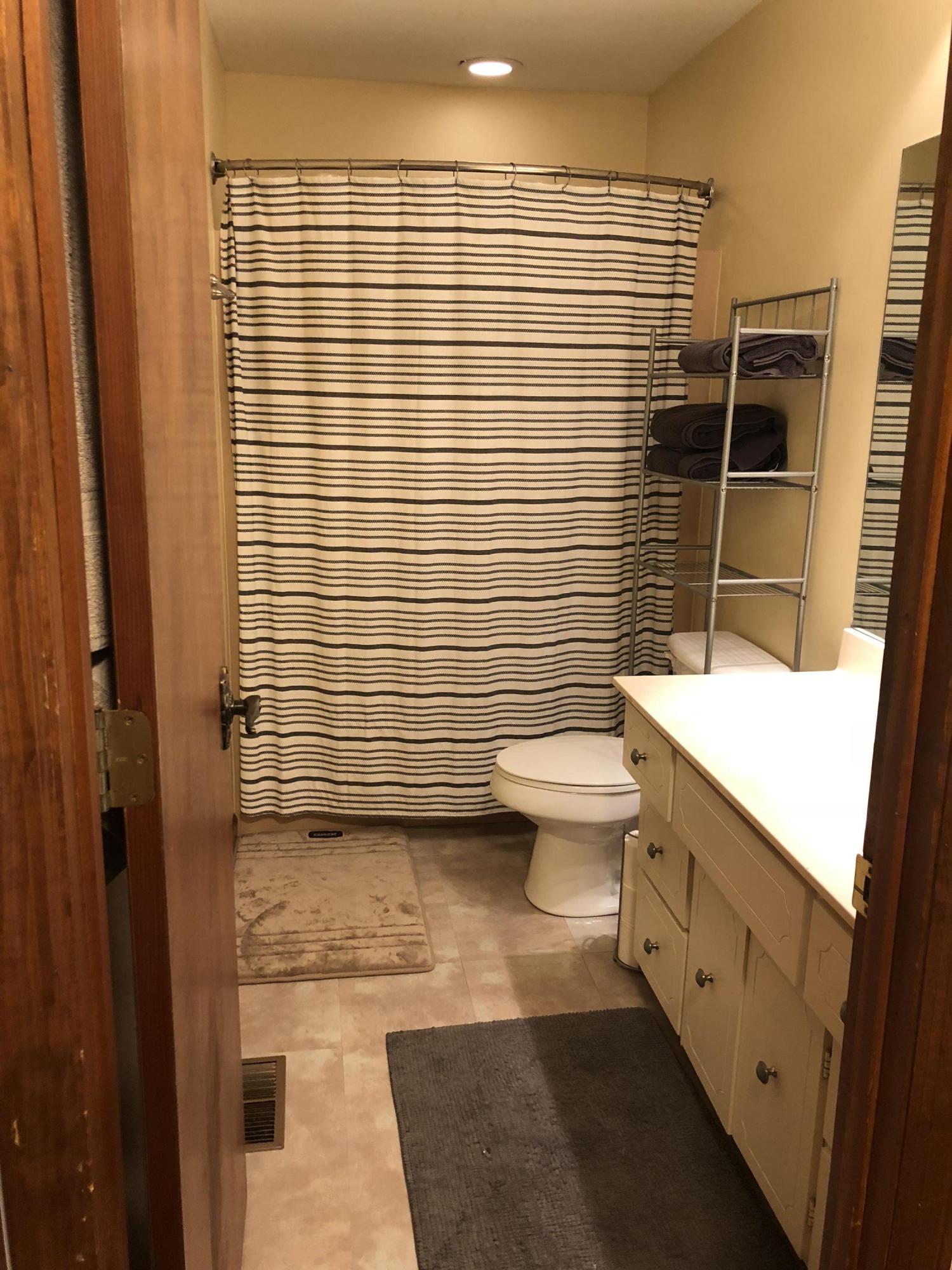 9913 Elkins Road Heiskell, TN 37754 - Photo 24 of 27 bathroom
