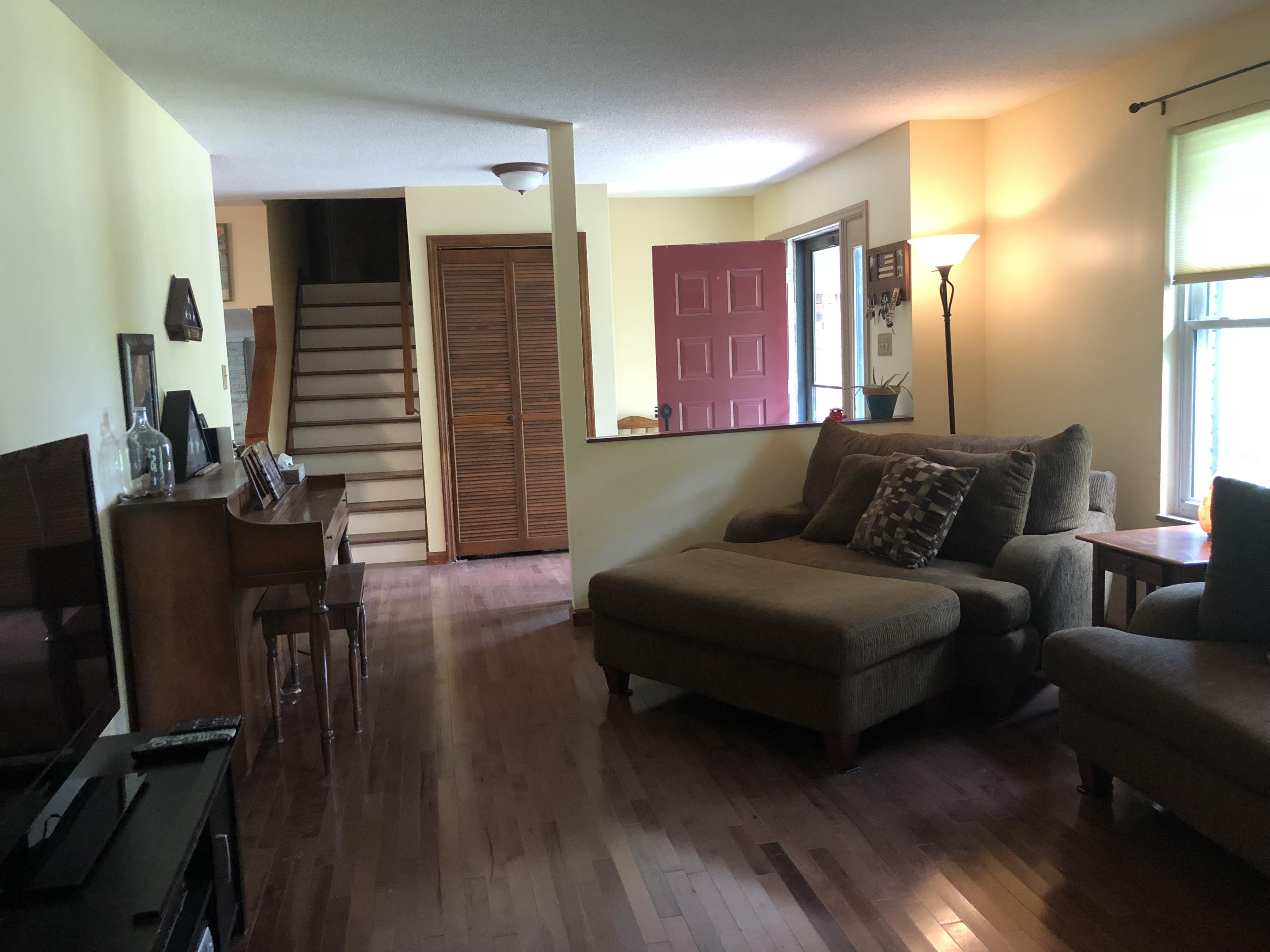9913 Elkins Road Heiskell, TN 37754 - Photo 9 of 27 living area