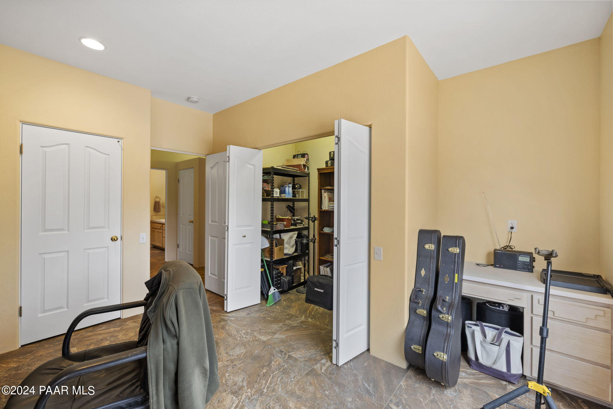 2147 West Post Oak Drive Prescott, AZ 86305 - Photo 35 of 59 Bedroom 3