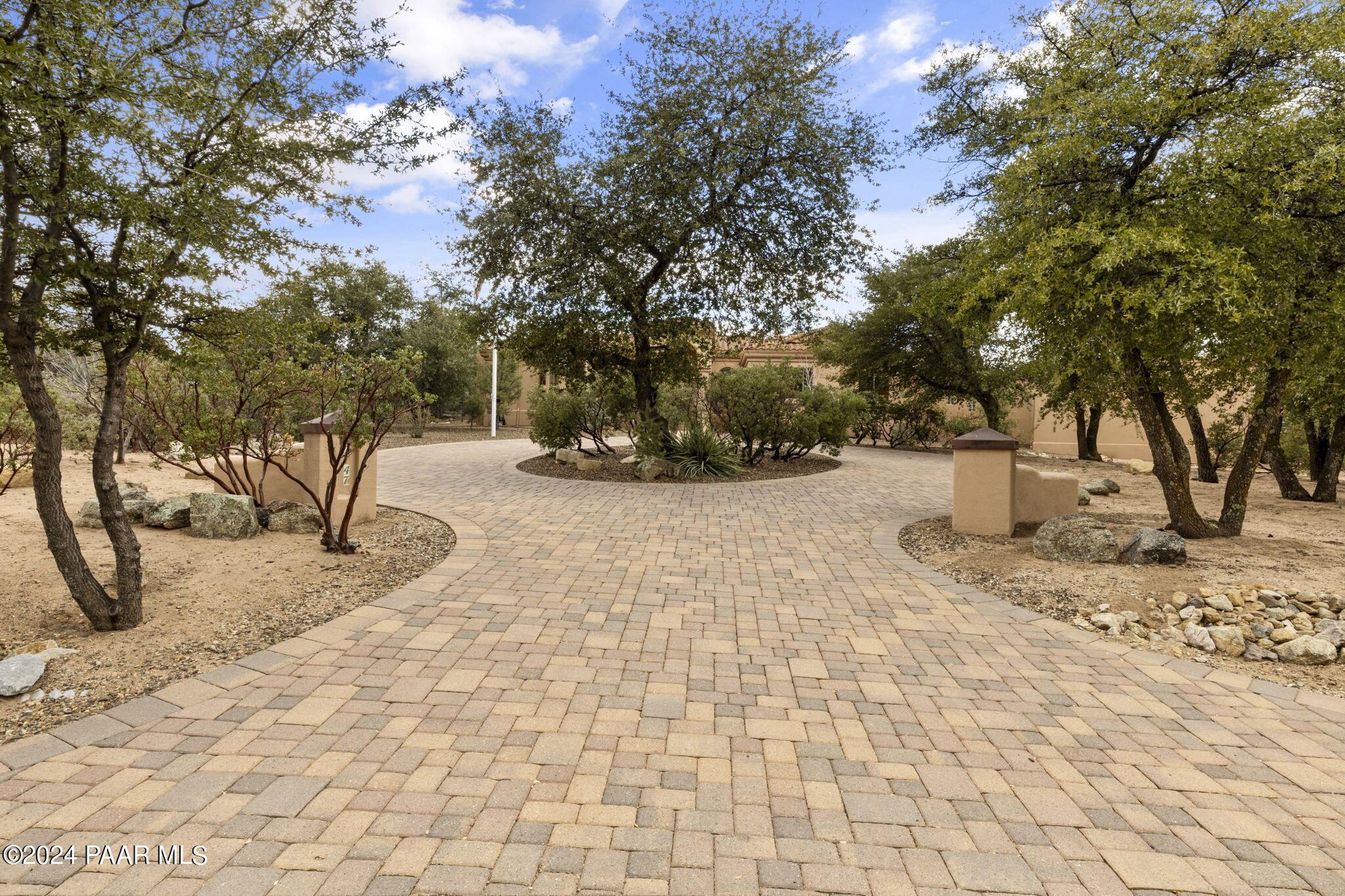 2147 West Post Oak Drive Prescott, AZ 86305 - Photo 4 of 59 Circular paved driveway
