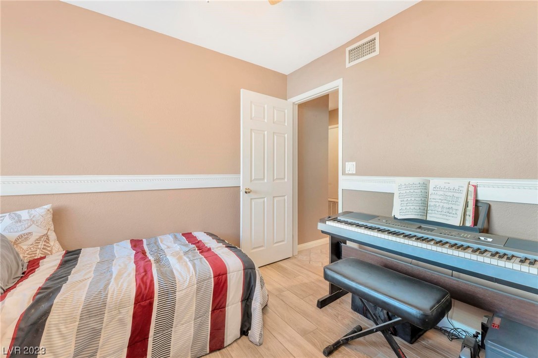 2332 Valleywood Road Henderson, NV 89014 - Photo 16 of 37