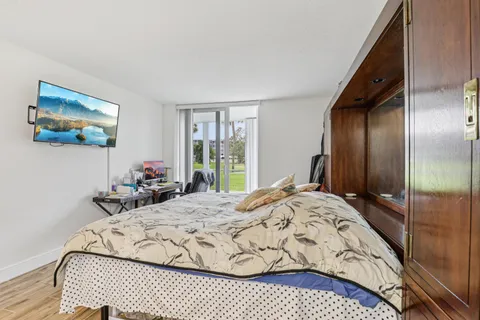 $350,000 | 250 Northwest 67th Street, Unit 119, Boca Raton, FL 33487