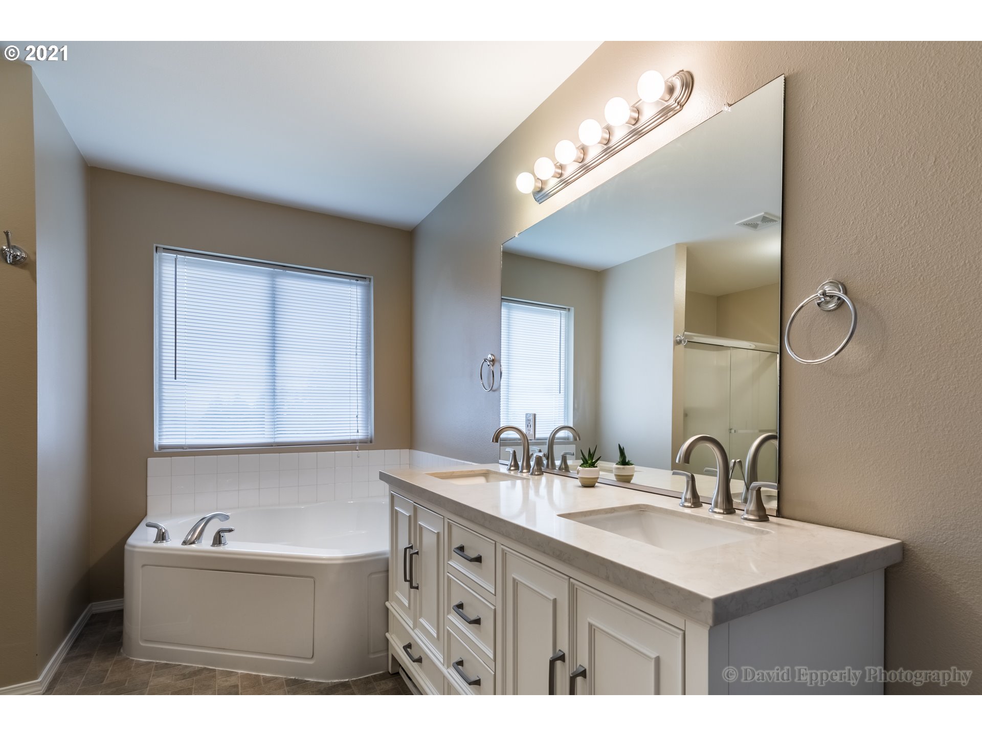 70567 Walker Road Rainier, OR 97048 - Photo 13 of 30 Gallery Image 13