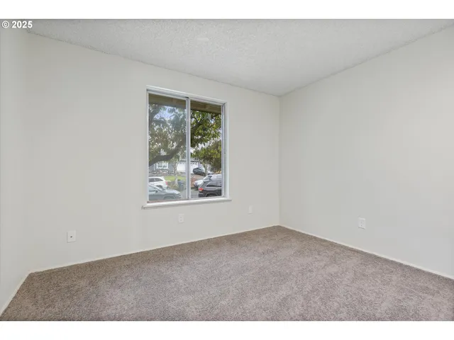 $370,000 | 3210 Northeast 2nd Court, Gresham, OR 97030