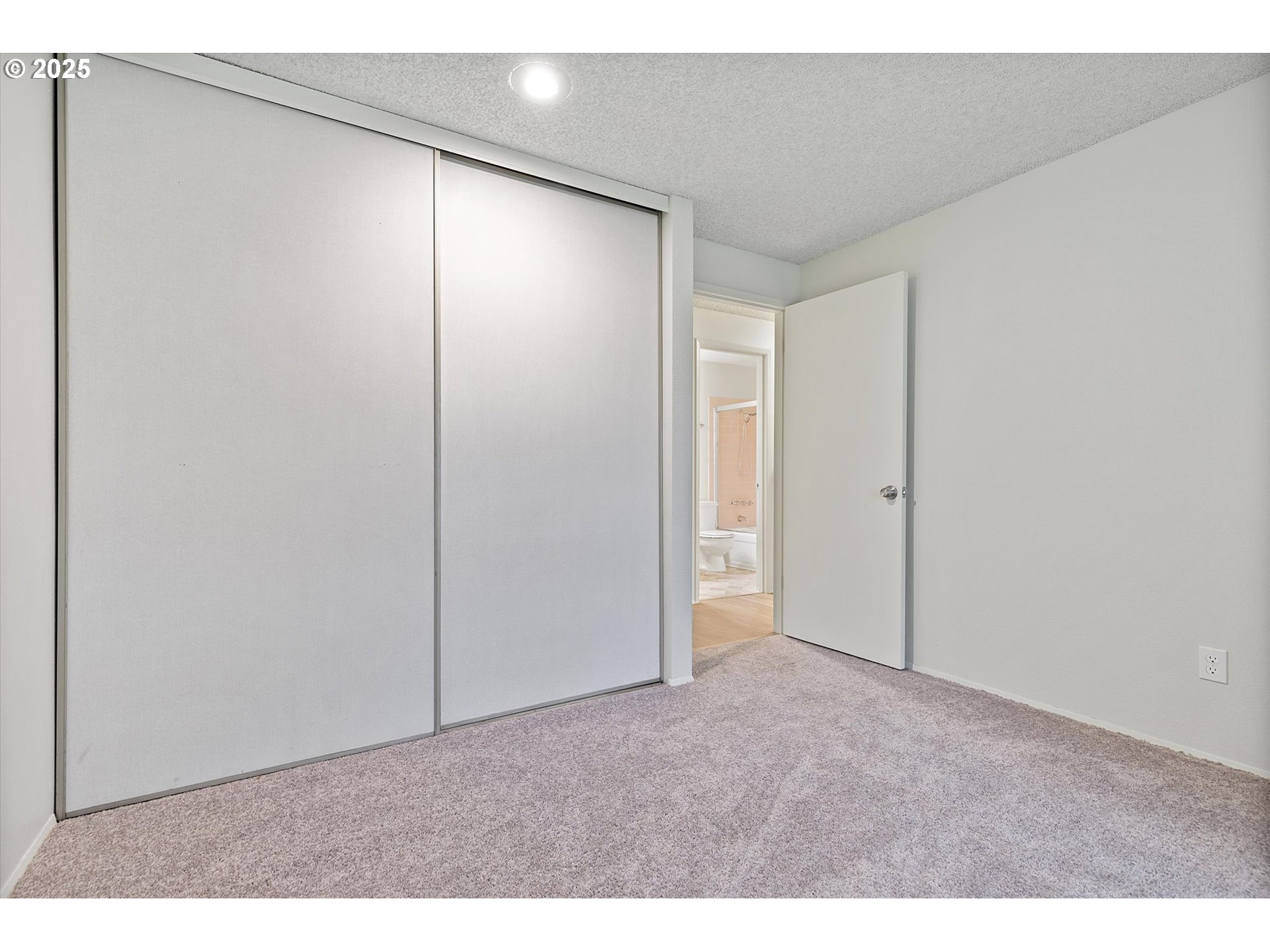 3210 Northeast 2nd Court Gresham, OR 97030 - Photo 15 of 28