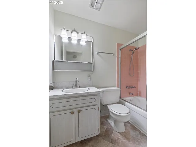 $370,000 | 3210 Northeast 2nd Court, Gresham, OR 97030