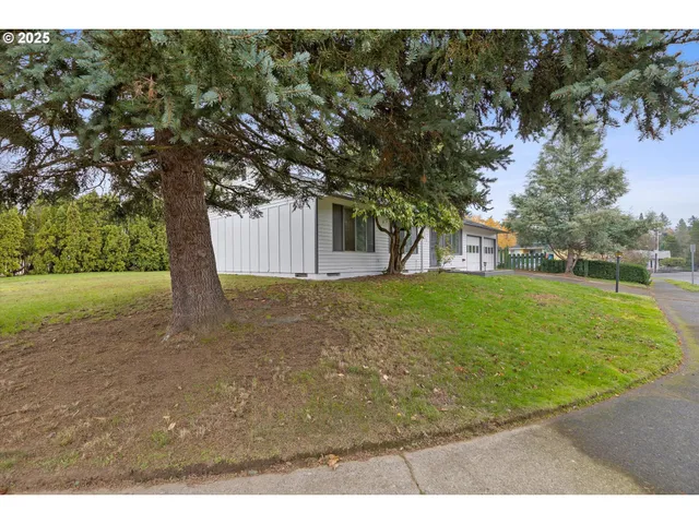 $370,000 | 3210 Northeast 2nd Court, Gresham, OR 97030