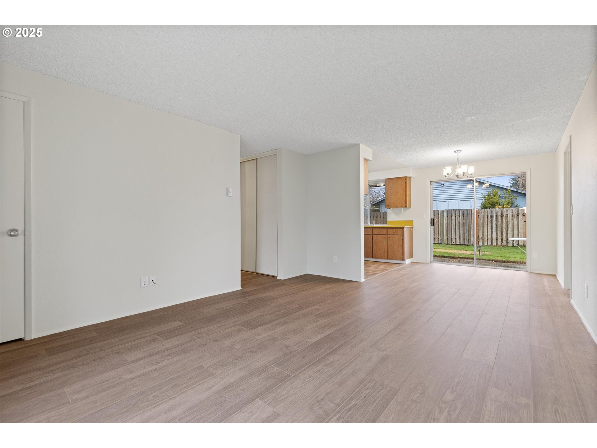 3210 Northeast 2nd Court Gresham, OR 97030 - Photo 5 of 28