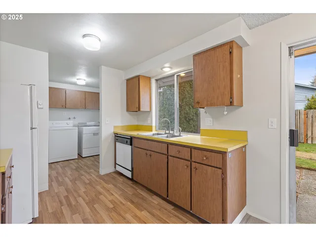 $370,000 | 3210 Northeast 2nd Court, Gresham, OR 97030