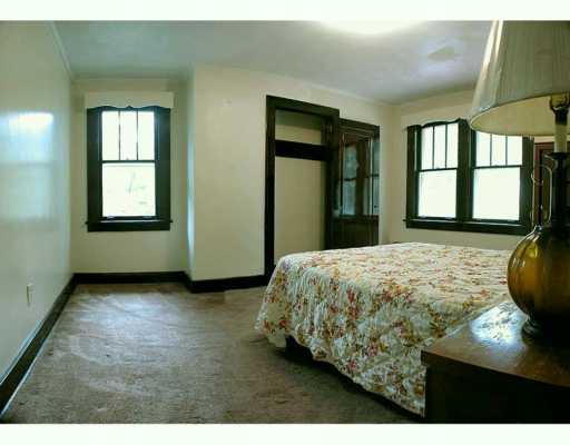359 Goldsmith Road Pittsburgh, PA 15237 - Photo 5 of 7 Master Bedroom.