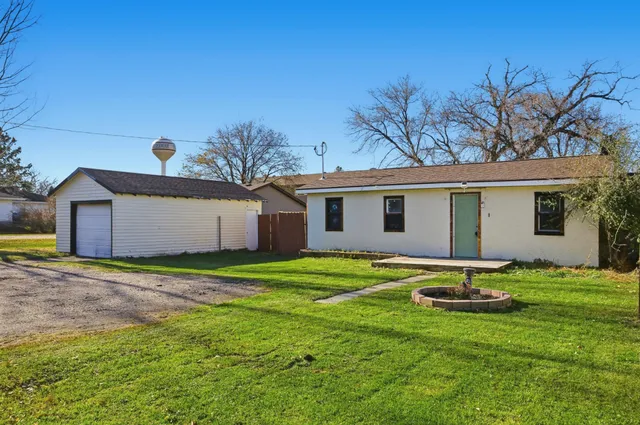 $119,999 | 15 Lund Avenue South, Glyndon, MN 56547